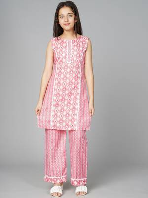 Pink printed cotton kids pavadai set 2