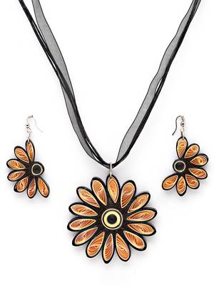 Anekaant Beige & Gold Floral Paper Quilling Necklace with Earrings 4