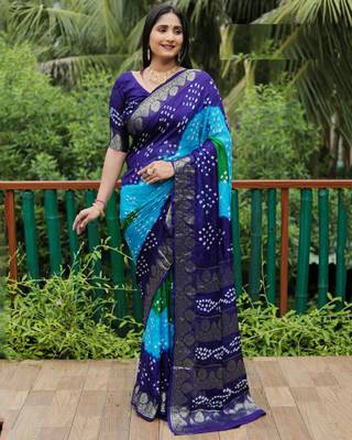 Multicolor Comfortable Bandhej Silk Drapes That Is Super Stylish And Pretty Bandhani Saree 2