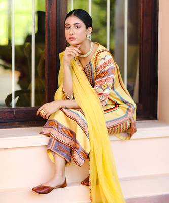 Yellow Gold stripped dupatta  4