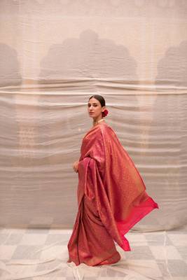 Pink Silk Brocade Banarasi Saree With All Over Floral Jaal In Vintage Gold With Meenakari Without Blouse 5