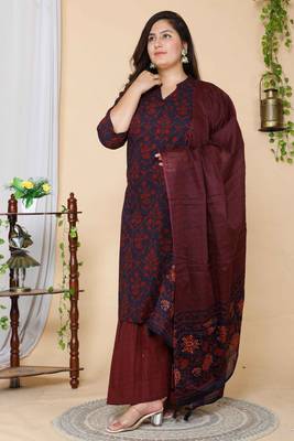 Women Plus Size Maroon Floral Printed Cotton Kurta with Sharara & With Dupatta 3