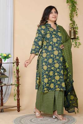Women Plus Size Green Floral Printed Cotton Kurta with Sharara & With Dupatta 2