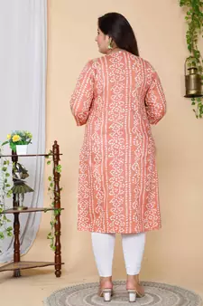 Women Plus Size Peach-Coloured Bandhani Embroidered Kurti