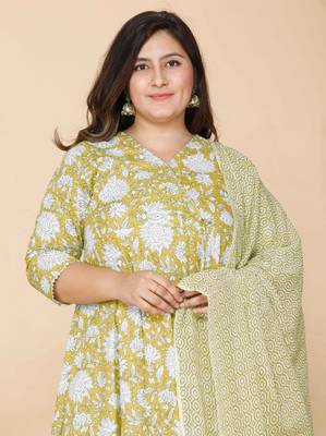 Women Yellow Plus Size Floral Printed Anarkali Kurta with dupatta 5