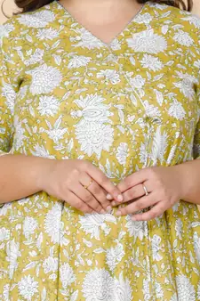 Women Plus Size Yellow Floral Printed Anarkali Kurta