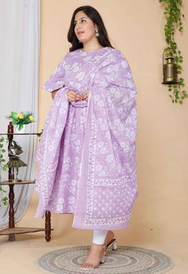 Women Plus Size  Lavender Floral Printed Flared Sleeves Anarkali Kurta with dupatta 3