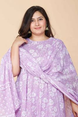 Women Plus Size  Lavender Floral Printed Flared Sleeves Anarkali Kurta with dupatta 5