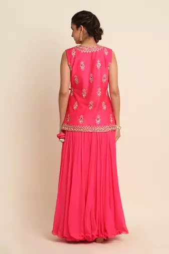 Fuchisa Kurta Lehenga Set