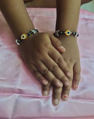 Black pearl bracelets 1