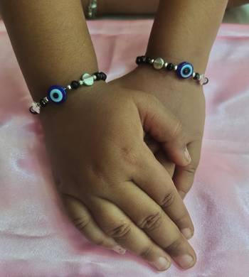Black pearl bracelets 1