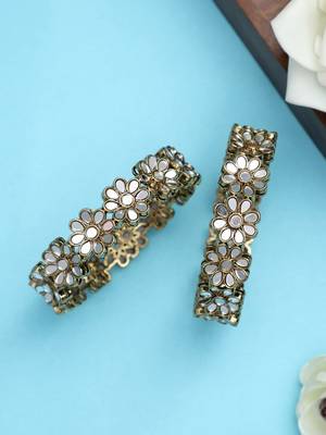 Gold bangles-and-bracelets 1
