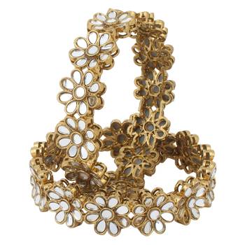 Gold bangles-and-bracelets 4