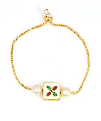 Handcrafted Kundan studded bracelet with pearls 4