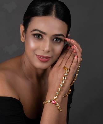 Red Gold toned royal kundan hathphool 2