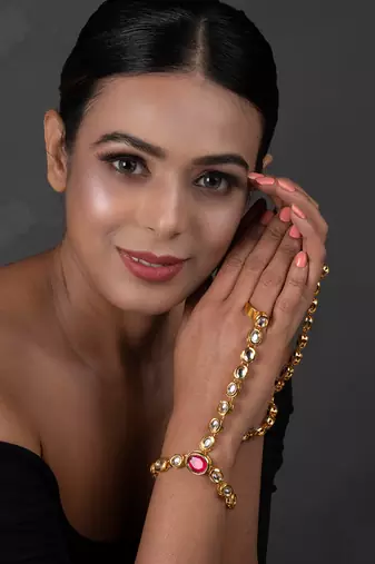 Red Gold toned royal kundan hathphool