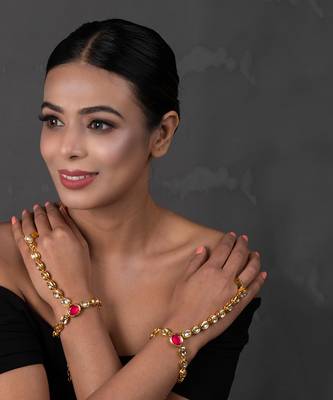 Red Gold toned royal kundan hathphool 5