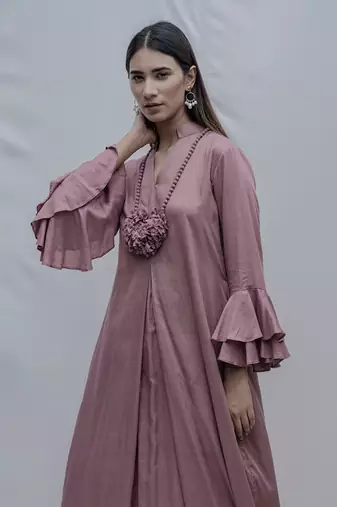 Front Pleated Dress With Bell Sleeves In Mauve