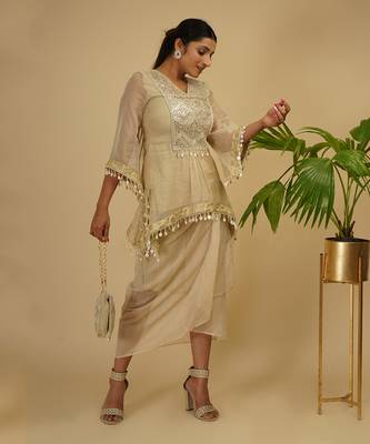 2 PIECE HAND EMBROIDERED BOHO LOOK KAFTAAN KURTA SET 2