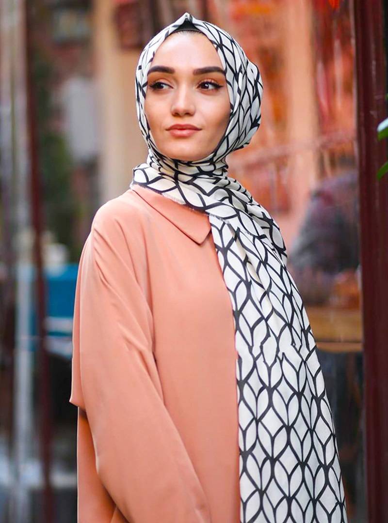 golden dupatta hijab