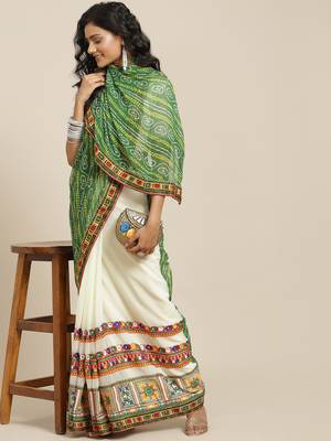 Serona Fabrics Women'S Half And Half Bandhani Pallu With Kutchi Embroidered Party Wear Saree 1