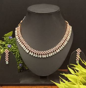 Green necklace-sets 2