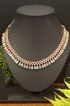 Green necklace-sets