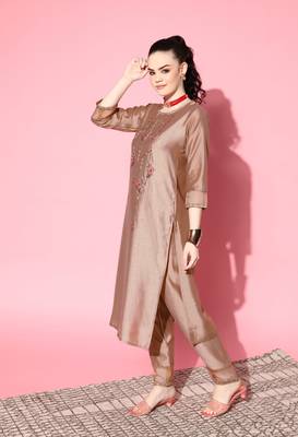Brown Floral Zari Embroidered Cotton Blend Kurta Pant Set 3