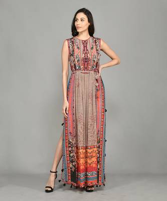 Nordic Pin Tucked Maxi Dress 4