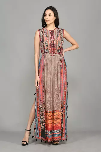 Nordic Pin Tucked Maxi Dress