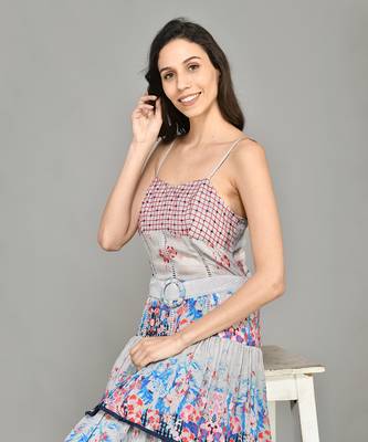 Colour Block Paisly Tiered Maxi Dress 4
