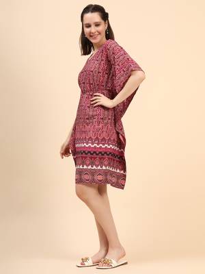 Maroon Geometric Crepe Kaftan 2