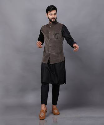 Swede Black Dotted Nehru Jacket Set 1