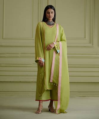 Aakar Green Kurta Set 1