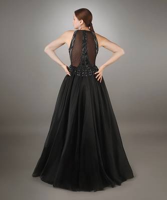 Black In-Cut Sleeve Embroidered Flowy Gown. 4