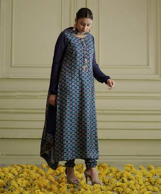 Maaya Straight Kurta Set 1