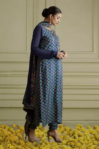 Maaya Straight Kurta Set
