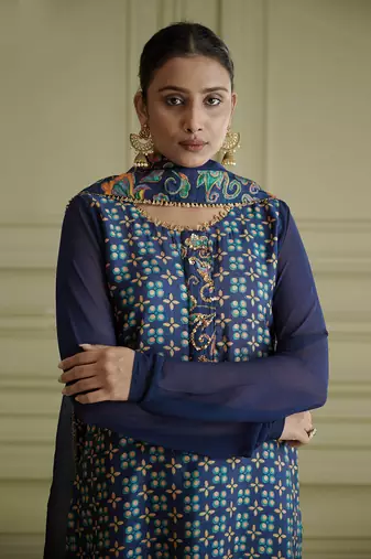 Maaya Straight Kurta Set