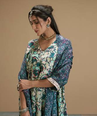 Taabir Pleated Stole 1