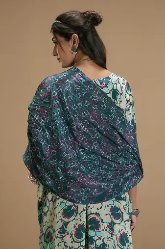 Taabir Pleated Stole
