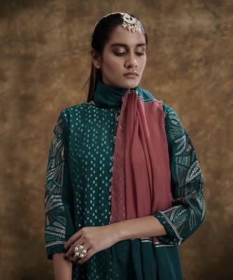 Sitaara Bottle Green Kurta Set 4