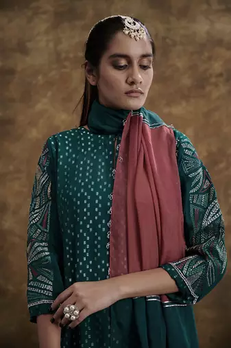 Sitaara Bottle Green Kurta Set