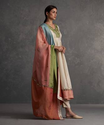 Sunehri Ivory Anarkali Set 1
