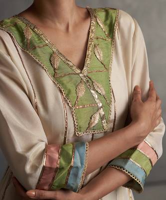 Sunehri Ivory Anarkali Set 5