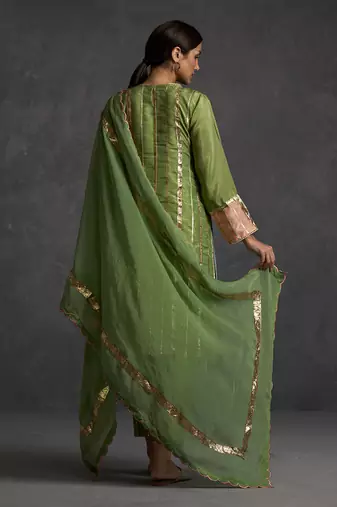 Sunehri Straight Kurta Set