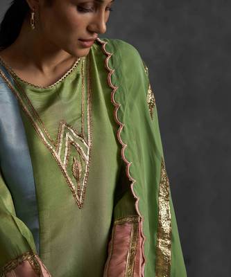 Sunehri Straight Kurta Set 5