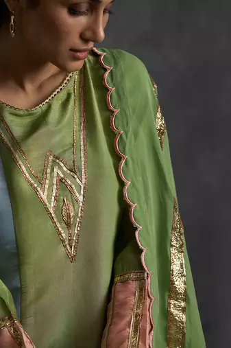 Sunehri Straight Kurta Set