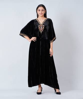 Black Gold Embroidered Silk Velvet Full Length Kaftan 2