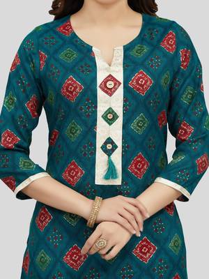 Green printed rayon long-kurtis 4