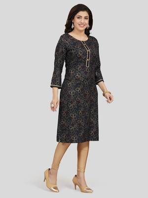 Black printed rayon long-kurtis 3